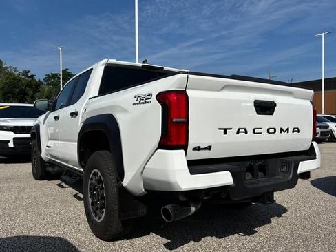 Used 2025 Toyota Tacoma TRD Off-Road AWD/4WD image 6