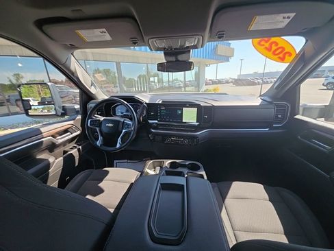 Used 2025 Chevrolet Silverado 2500 LT AWD/4WD image 20