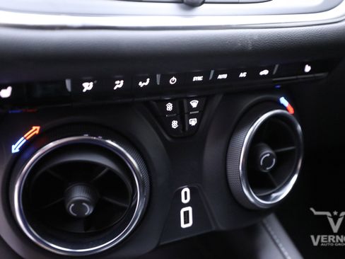 New 2025 Chevrolet Blazer LT image 26