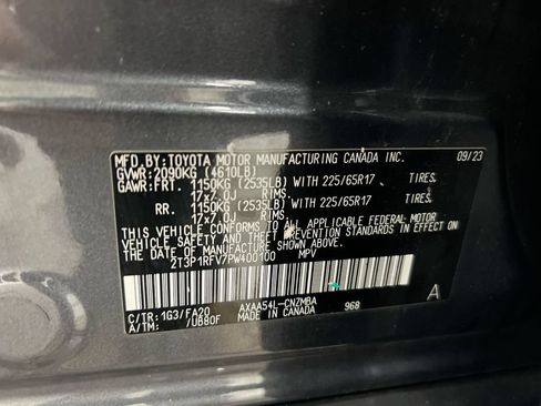 Used 2023 Toyota RAV4 XLE AWD/4WD image 28