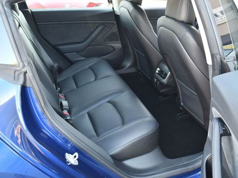 Used 2018 Tesla Model 3 Mid Range image 42