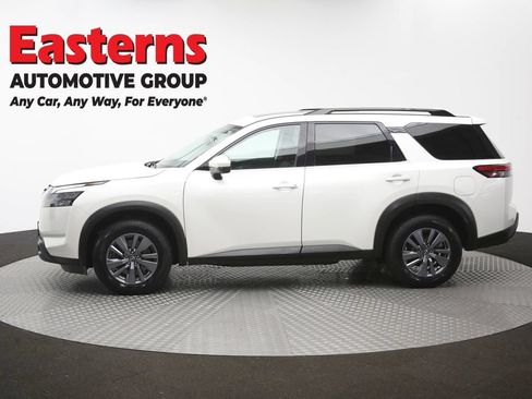 Used 2023 Nissan Pathfinder SV w/ SV Premium Package AWD/4WD image 62