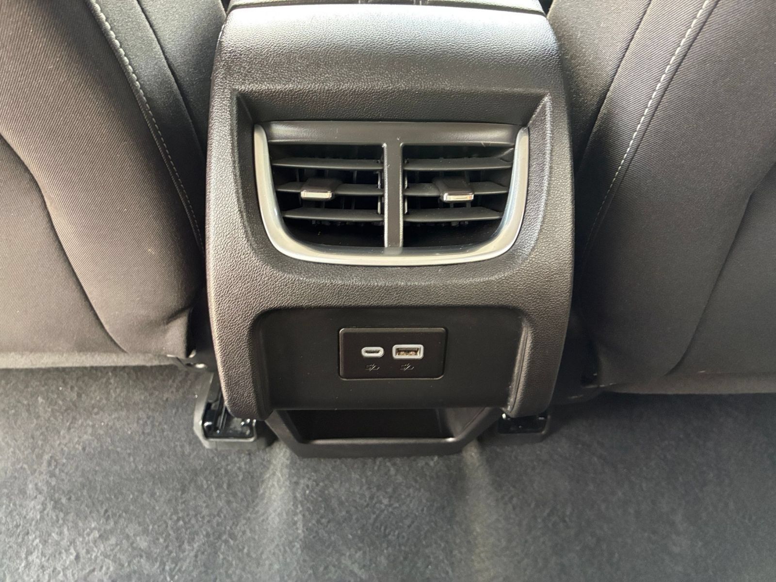 Used 2025 Chevrolet Blazer LT FWD image 22