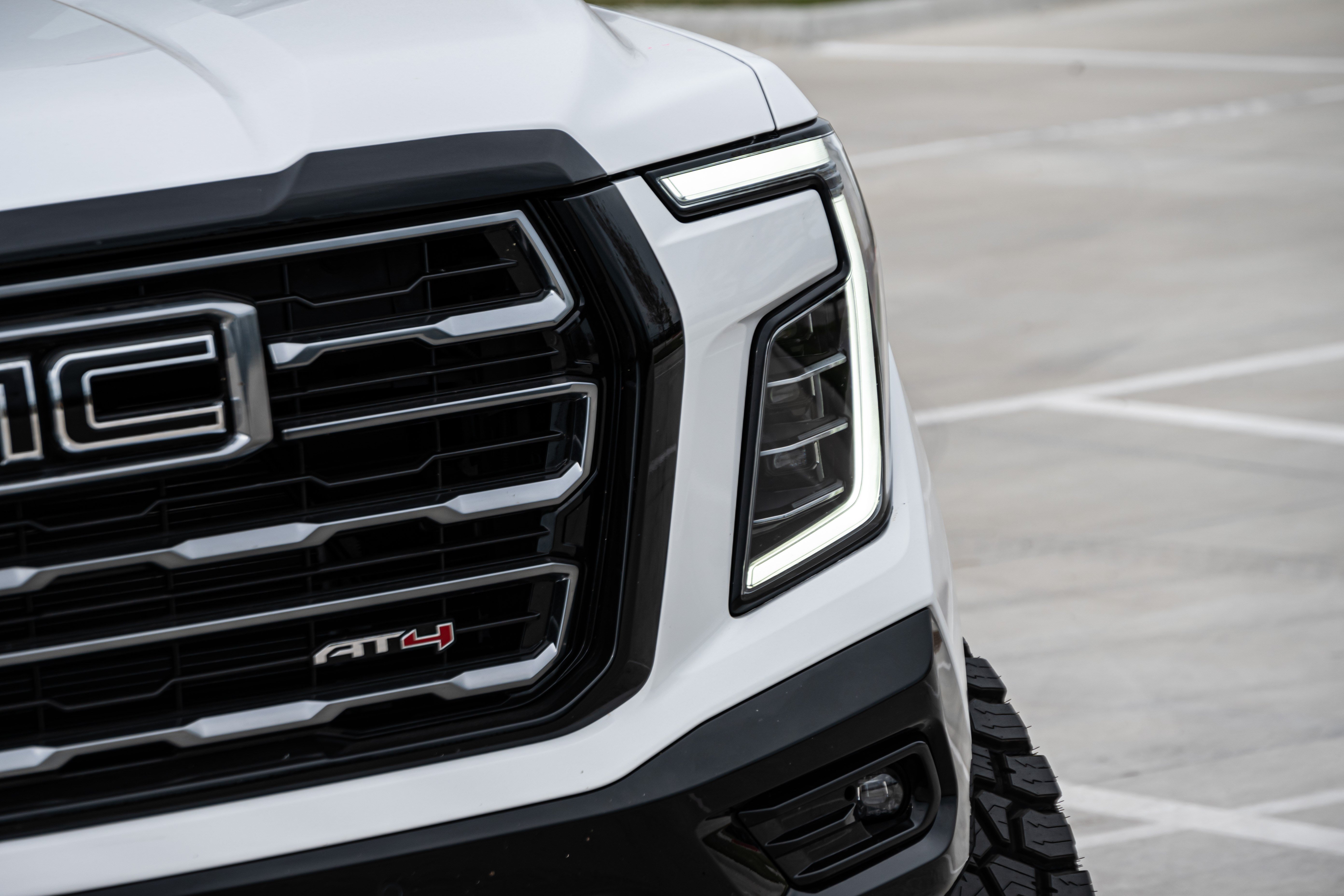Used 2027 GMC Yukon AT4 w/ Technology Package AWD/4WD image 10
