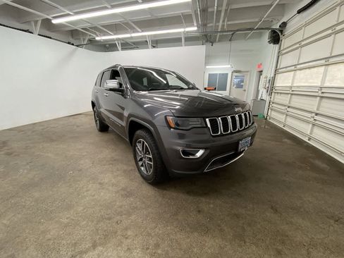 Used 2019 Jeep Grand Cherokee Limited w/ Luxury Group II image 8