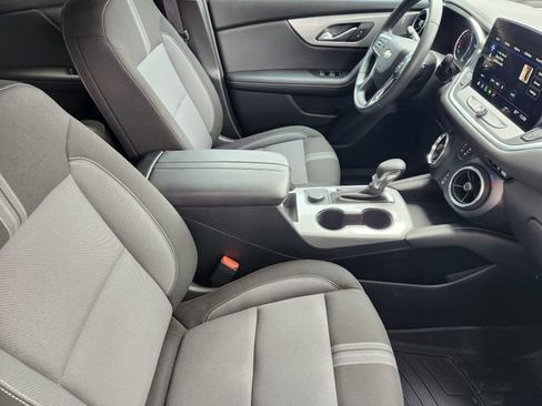 Used 2024 Chevrolet Blazer LT FWD image 19