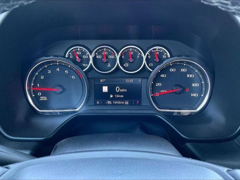 Used 2021 Chevrolet Tahoe Z71 w/ Rear Media and Nav Package AWD/4WD image 12