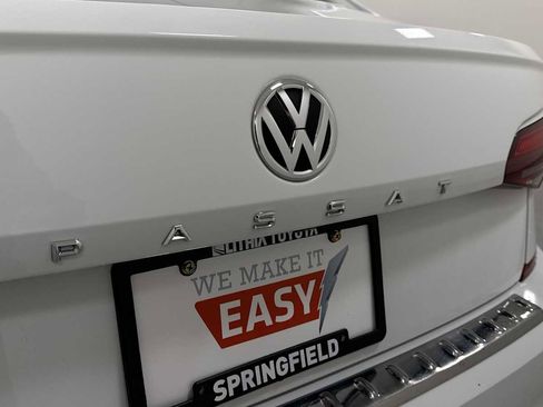 Used 2021 Volkswagen Passat 2.0T SE image 28