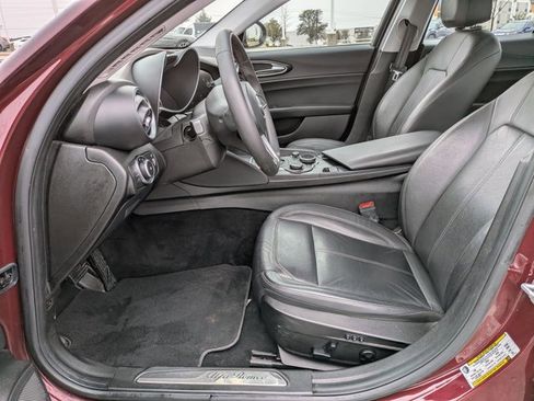 Used 2017 Alfa Romeo Giulia image 15