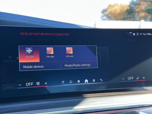 Used 2025 BMW 740i xDrive w/ Executive Package image 43