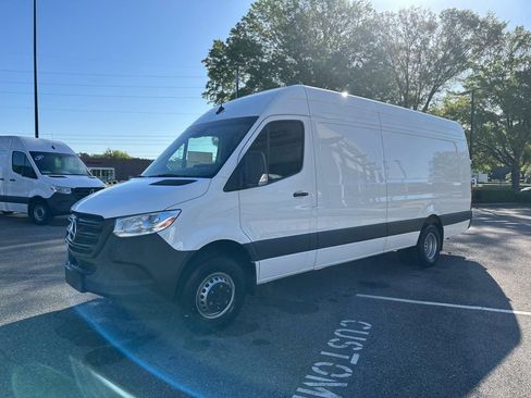 New 2025 Mercedes-Benz Sprinter 4500 image 5