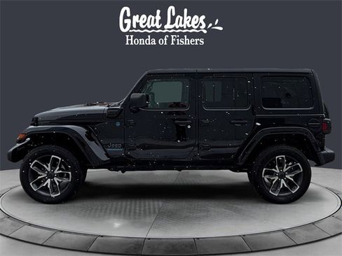 Used 2024 Jeep Wrangler Unlimited w/ Convenience Group image 2