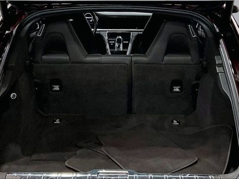 Used 2022 Porsche Panamera 4 Platinum Edition image 5