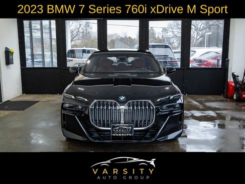 Used 2023 BMW 760i xDrive image 2
