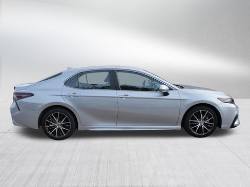 Certified 2023 Toyota Camry SE FWD image 9