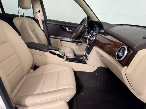 Used 2015 Mercedes-Benz GLK 350 2WD image 22