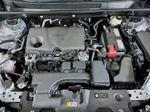 Used 2025 Toyota RAV4 XLE w/ Convenience Package FWD image 33