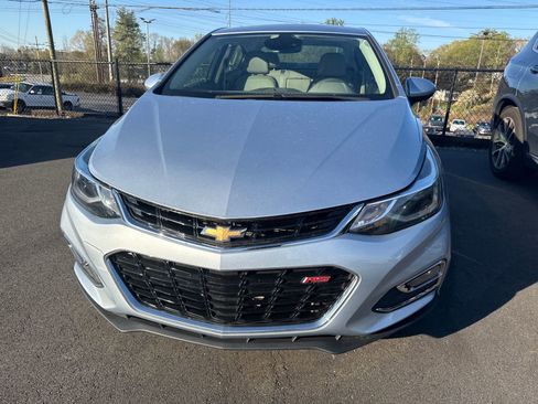 Used 2018 Chevrolet Cruze Premier image 3