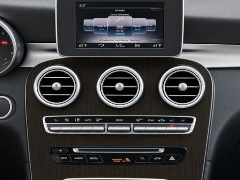 Used 2019 Mercedes-Benz GLC 300 image 23