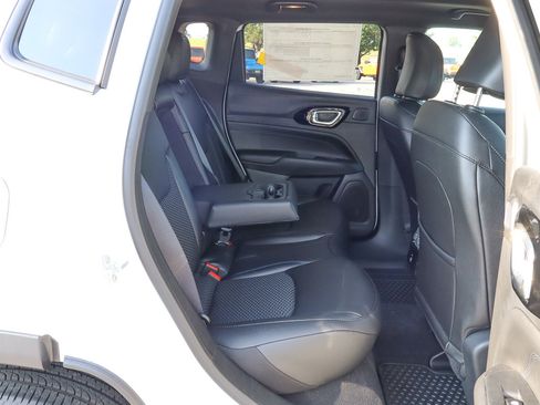 New 2025 Jeep Compass Latitude w/ Sun & Sound Group image 22