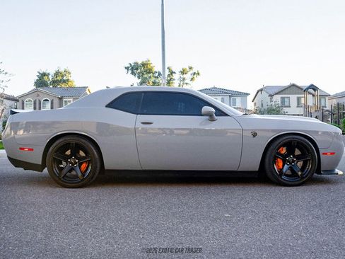 Used 2020 Dodge Challenger SRT Hellcat Redeye image 9