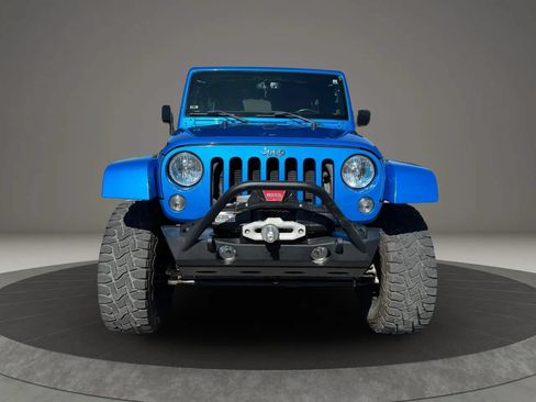 Used 2016 Jeep Wrangler Unlimited Rubicon w/ Connectivity Group AWD/4WD image 3