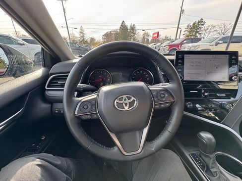Used 2023 Toyota Camry XSE w/ Cold Weather Package image 12