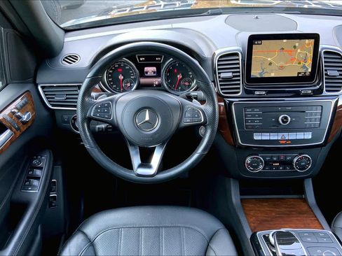 Used 2018 Mercedes-Benz GLS 450 4MATIC image 5