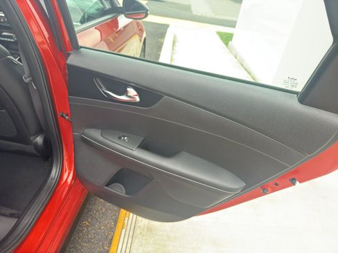 Used 2022 Kia Forte GT-Line w/ GT-Line Premium Package image 15