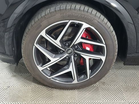 Certified 2025 Audi SQ6 e-tron Prestige w/ 21" Black Optic Wheel Package image 17