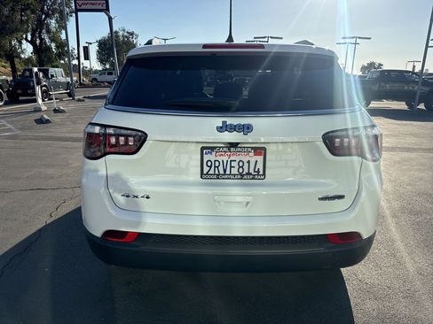 Certified 2025 Jeep Compass Latitude image 6