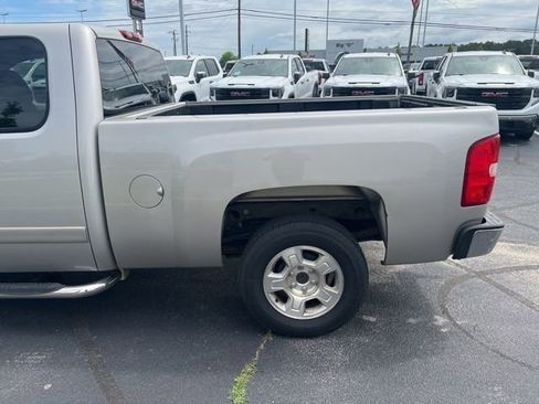 Used 2007 Chevrolet Silverado 1500 LT w/ 1LT Convenience Package RWD image 9