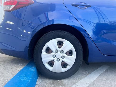Used 2017 Kia Forte LX FWD image 23