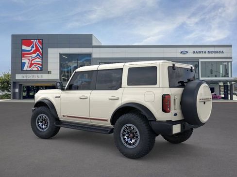 New 2026 Ford Bronco Outer Banks w/ Sasquatch Package AWD/4WD image 4