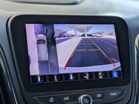 Used 2022 Chevrolet Equinox RS w/ RS Leather Package FWD image 19