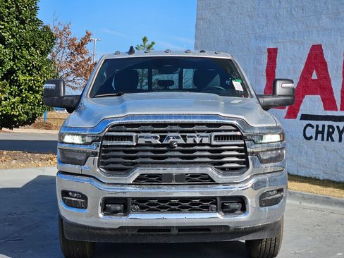 New 2026 RAM 2500 Tradesman AWD/4WD image 2
