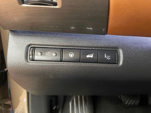 Used 2024 Nissan Pathfinder Platinum AWD/4WD image 27
