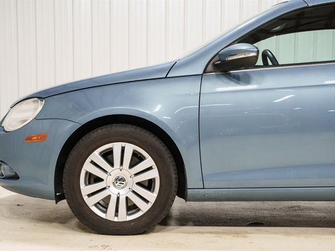 Used 2009 Volkswagen Eos Komfort FWD image 3
