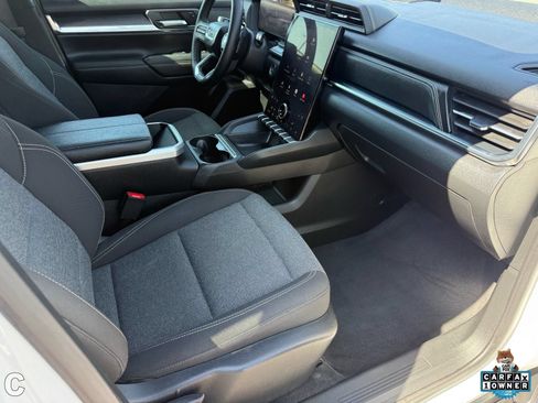 Used 2025 GMC Terrain Elevation AWD/4WD image 29