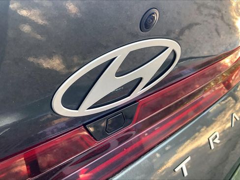 Certified 2024 Hyundai Elantra Limited FWD image 31