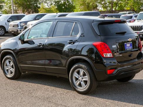 Used 2022 Chevrolet Trax LS w/ Tint and Cruise Package AWD/4WD image 7