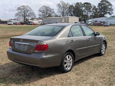 Used 2005 Toyota Camry V6 image 3
