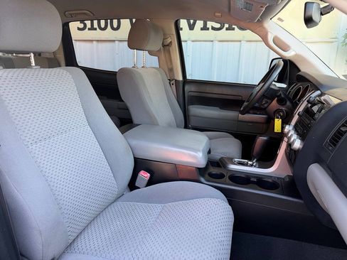 Used 2013 Toyota Tundra 2WD CrewMax w/ SR5 Pkg image 15
