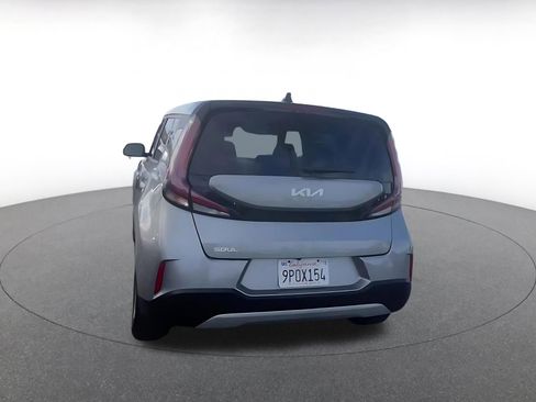 Used 2025 Kia Soul LX w/ LX Technology Package image 11