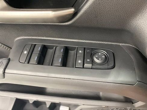 Used 2025 Toyota Tacoma Limited AWD/4WD image 26
