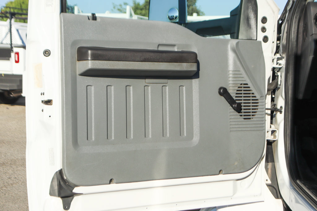Used 2017 Ford F650 2WD SuperCab Super Duty image 19