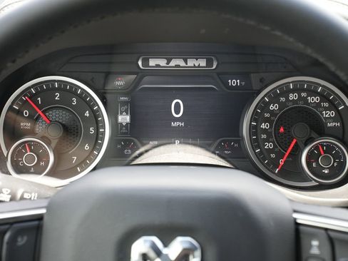 Used 2026 RAM 1500 Laramie w/ Night Edition AWD/4WD image 9