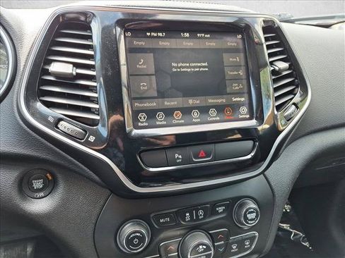 Used 2019 Jeep Cherokee Limited AWD/4WD image 15
