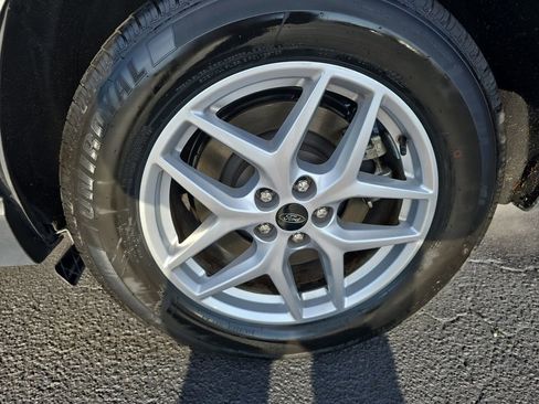 Used 2024 Ford Edge SEL image 34