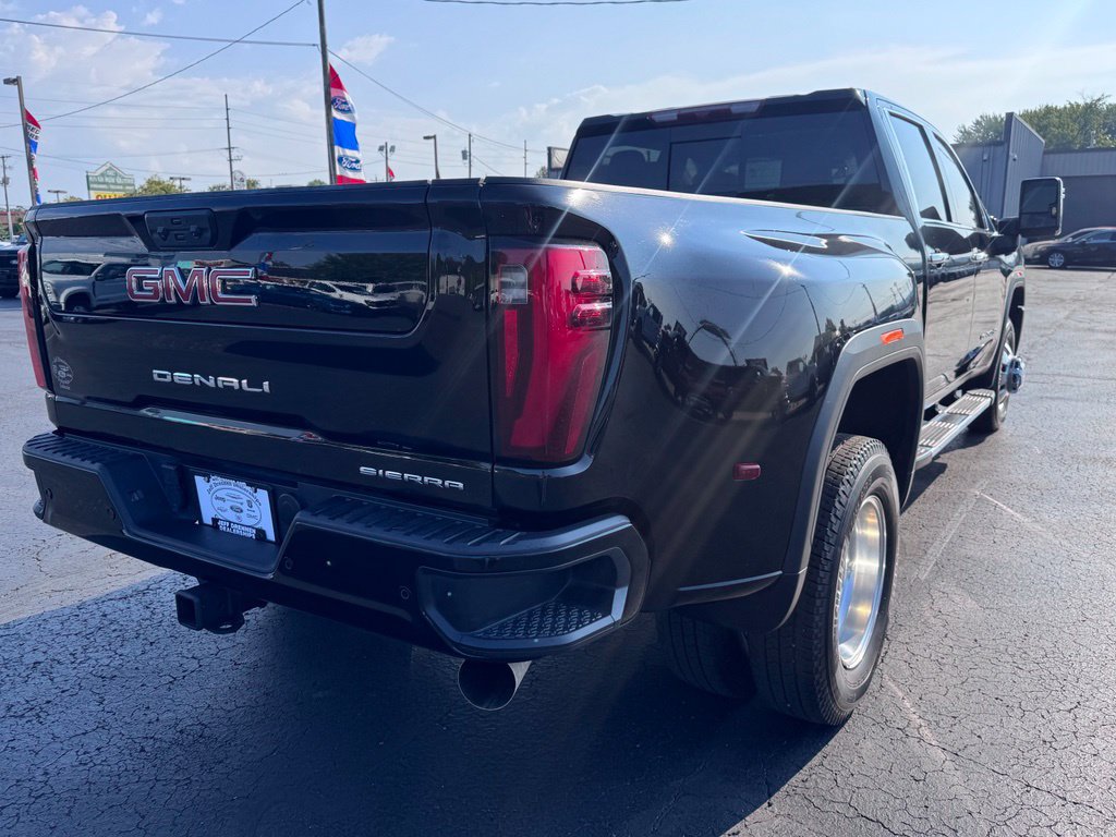 Used 2026 GMC Sierra 3500 Denali AWD/4WD image 3